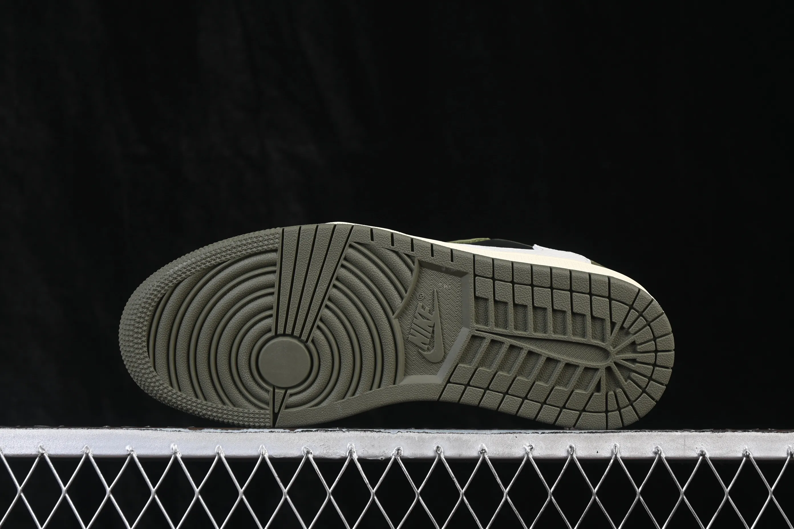 All categories Air Jordan Jordan series basketball shoes Air Jordan 1 Low ZG version Travis Scott x Air Jordan 1 Low OG AJ1 Joe 1 undercut low top full head layer DM7866-002
